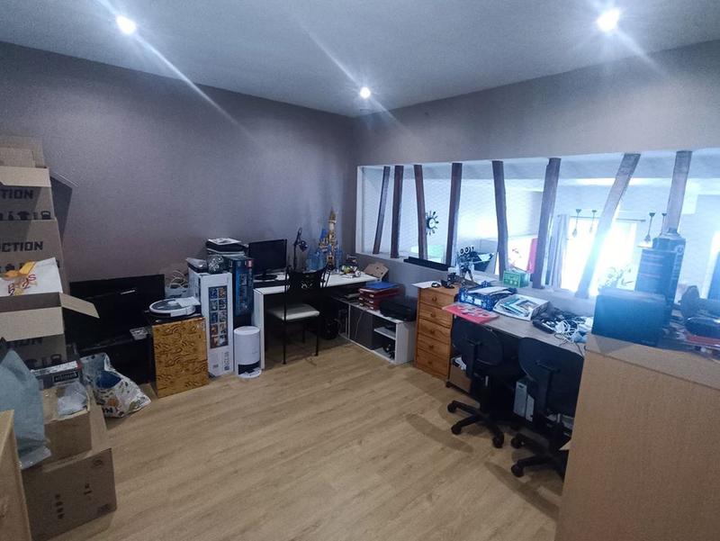 Maison traditionnelle - 245 m² - 8 pièces