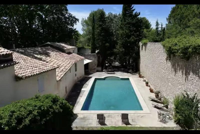 Maison - 486 m² - 8 pièces