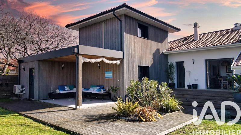 Maison - 166 m² - 6 pièces