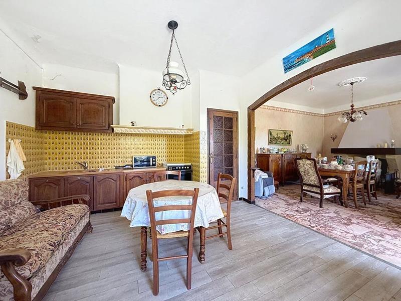 Maison - 114 m² - 8 pièces