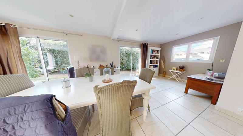 Maison - 155 m² - 5 pièces