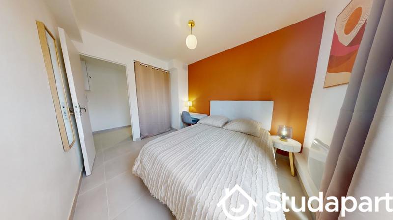 Chambre - 12 m² - 1 pièce