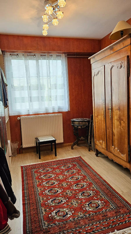 Maison - 230 m² - 8 pièces