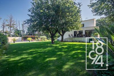 Villa - 230 m² - 6 pièces