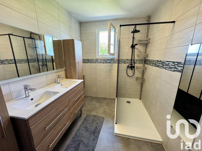 Maison - 234 m² - 5 pièces