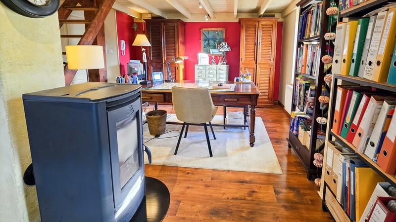 Maison - 245 m² - 7 pièces