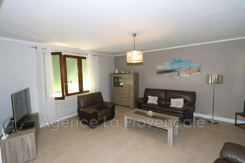 Maison - 255 m² - 12 pièces