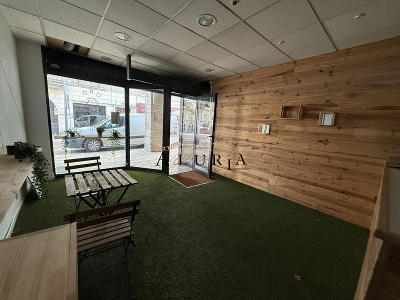 Local commercial - 47 m² - 3 pièces