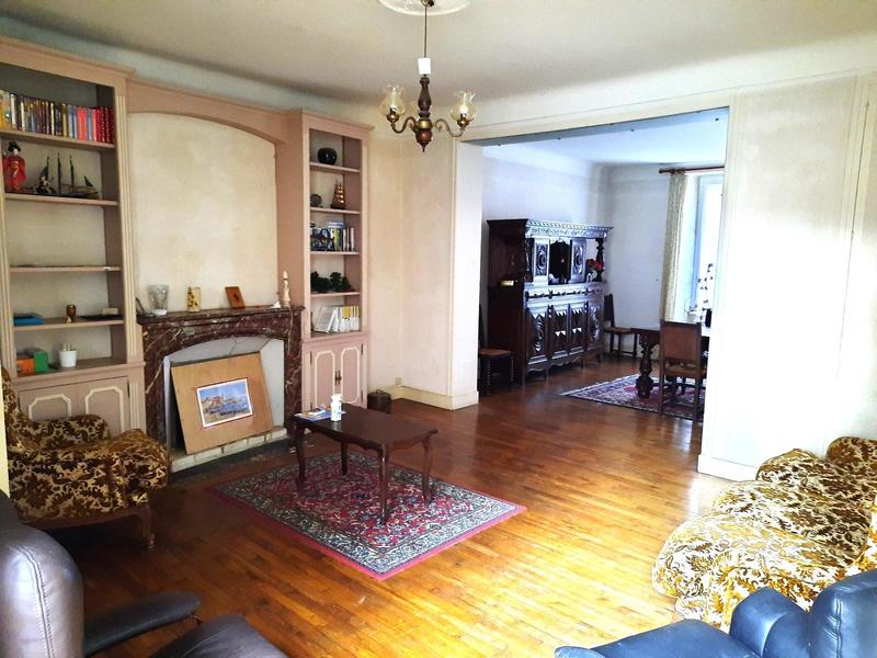 Maison - 199 m² - 8 pièces