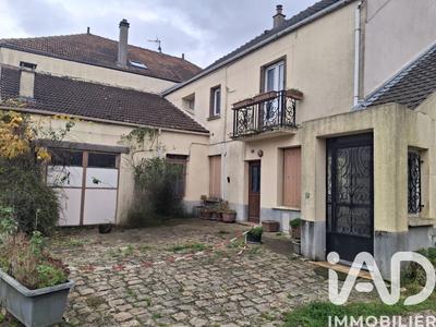 Maison - 92 m² - 5 pièces