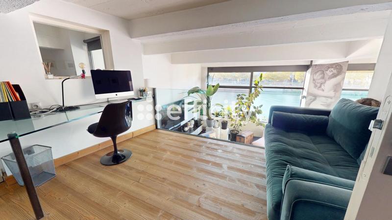 Loft - 149 m² - 4 pièces