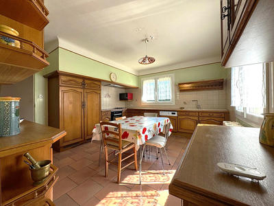 Maison - 173 m² - 11 pièces