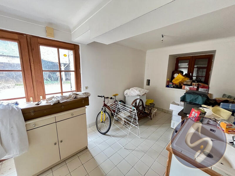 Maison traditionnelle - 218 m² - 5 pièces