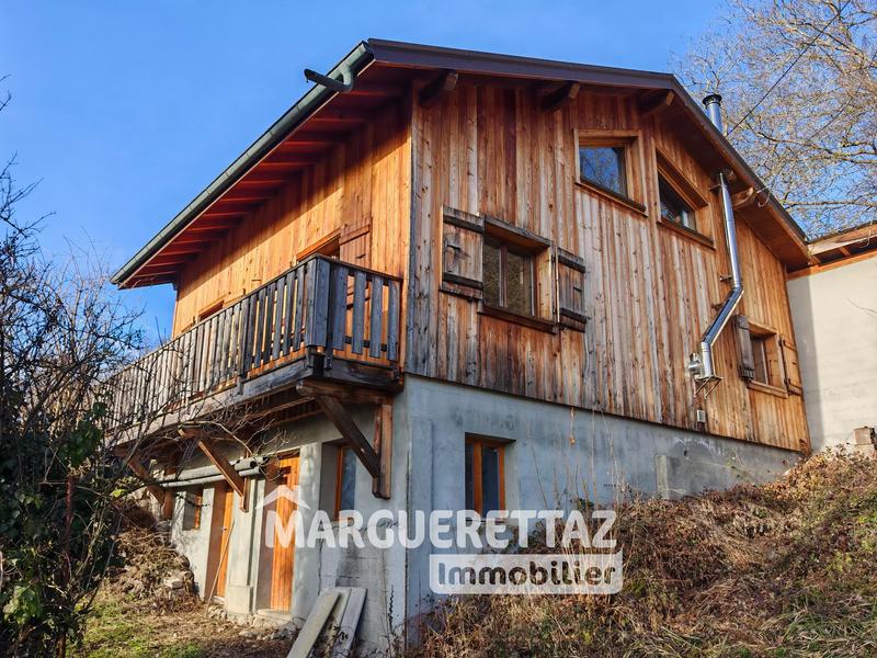 Maison - 90 m² - 4 pièces