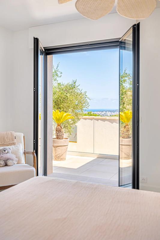 Maison - 375 m² - 10 pièces