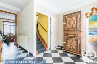 Maison - 182 m² - 8 pièces