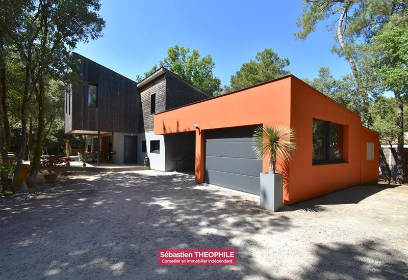 Maison - 161 m² - 5 pièces