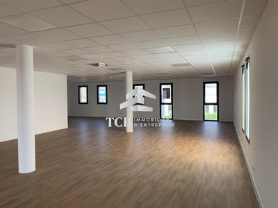 Bureau - 305 m²