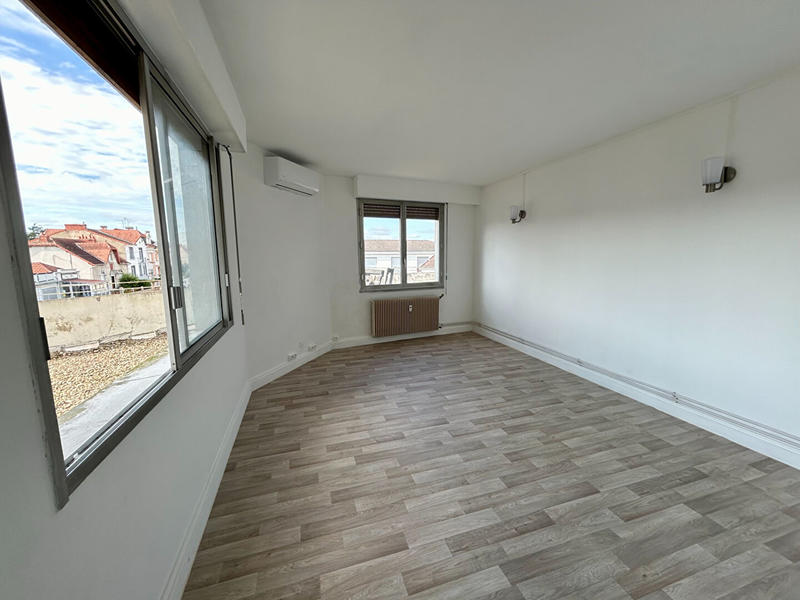 Appartement - 82 m² - 3 pièces