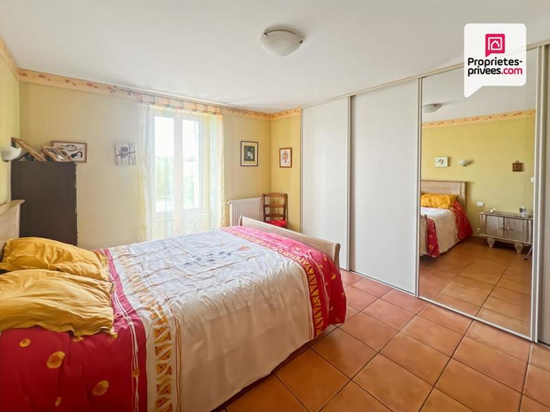 Maison - 372 m² - 11 pièces