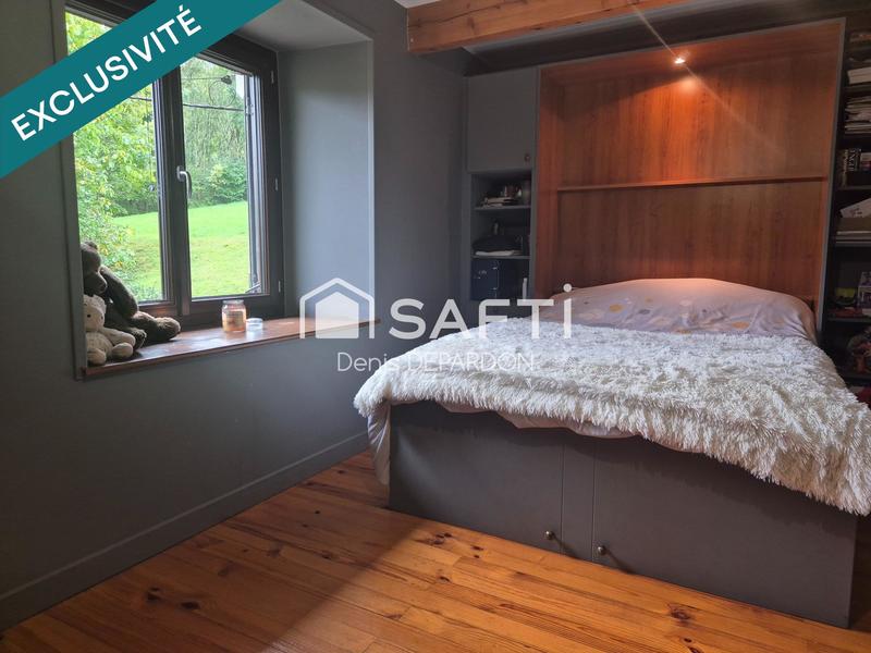 Maison - 250 m² - 4 pièces