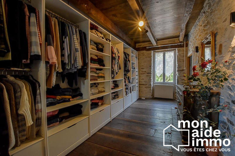 Maison ancienne - 242 m² - 8 pièces