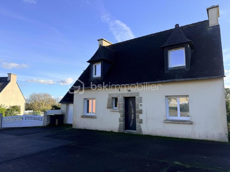 Maison traditionnelle - 101 m² - 6 pièces