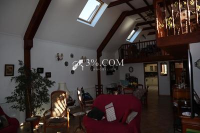 Maison - 175 m² - 9 pièces