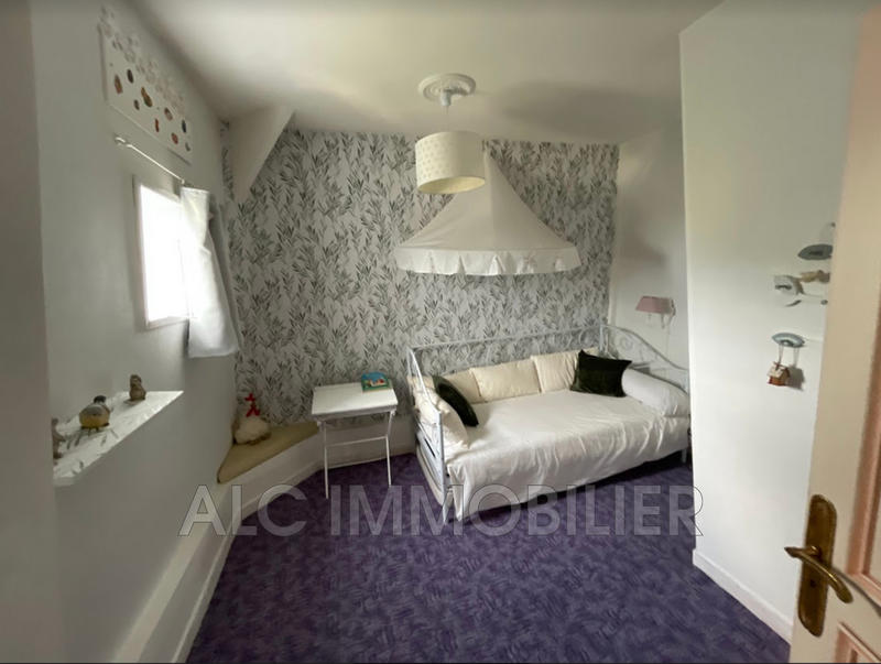 Propriété - 174 m² - 7 pièces