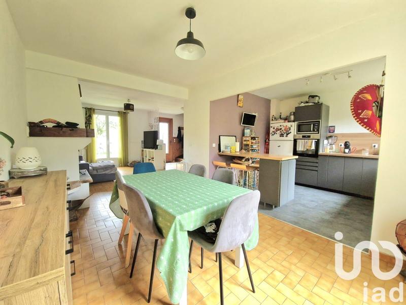 Maison - 93 m² - 5 pièces