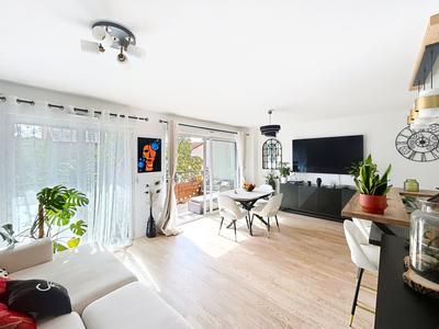 Appartement - 75 m² - 4 pièces