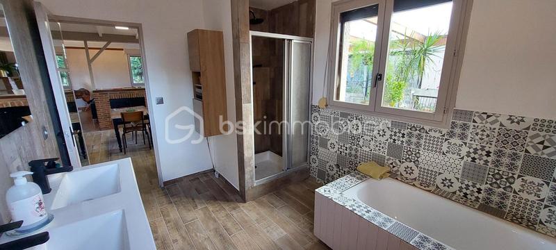 Maison traditionnelle - 209 m² - 6 pièces