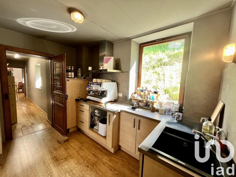 Maison - 252 m² - 7 pièces