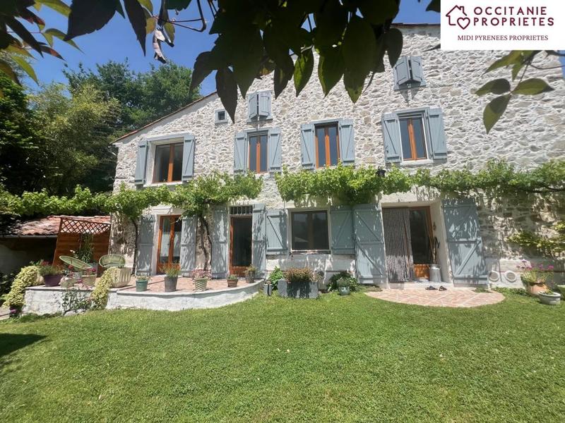 Propriété - 153 m² - 7 pièces