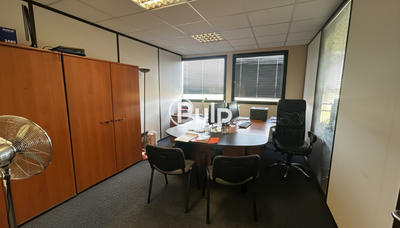 Bureau - 97 m² - 5 pièces