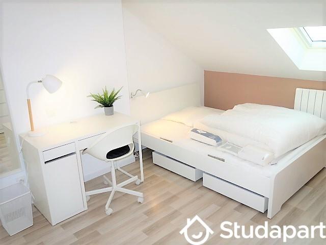 Chambre - 75 m² - 1 pièce