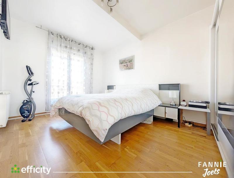 Pavillon - 123 m² - 7 pièces