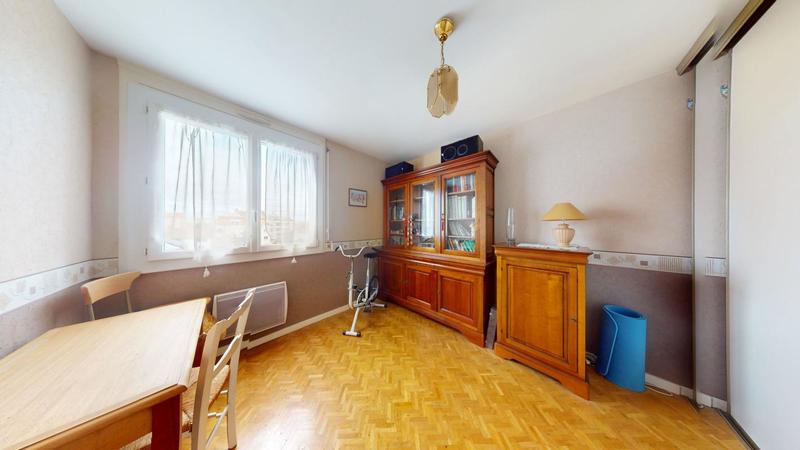 Appartement - 82 m² - 4 pièces
