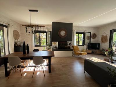 Maison - 165 m² - 5 pièces