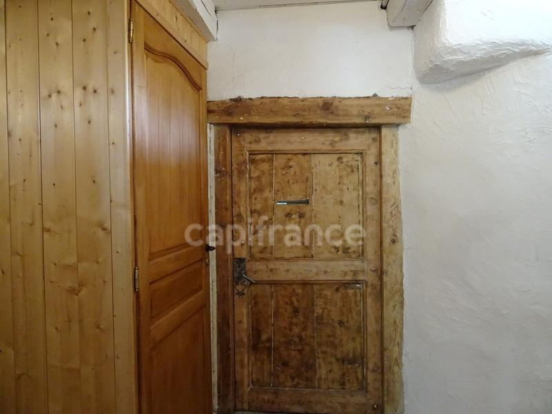 Maison en pierre - 274 m² - 8 pièces