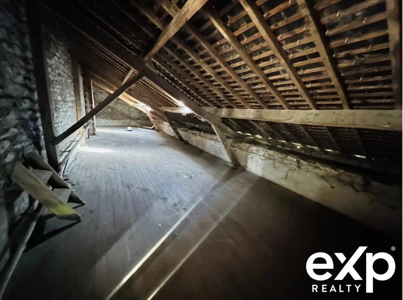 Maison - 268 m² - 7 pièces