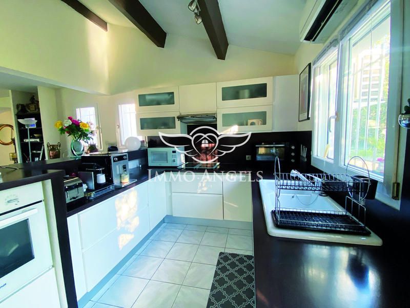 Mas - 320 m² - 10 pièces