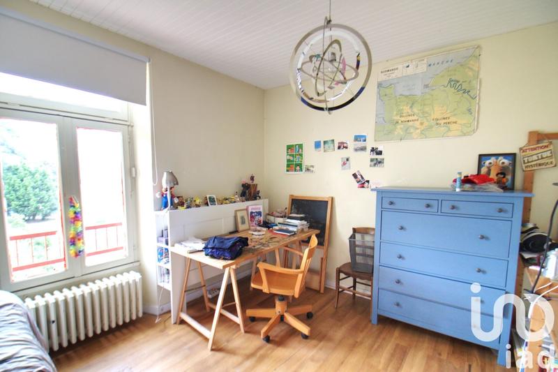 Maison - 241 m² - 12 pièces