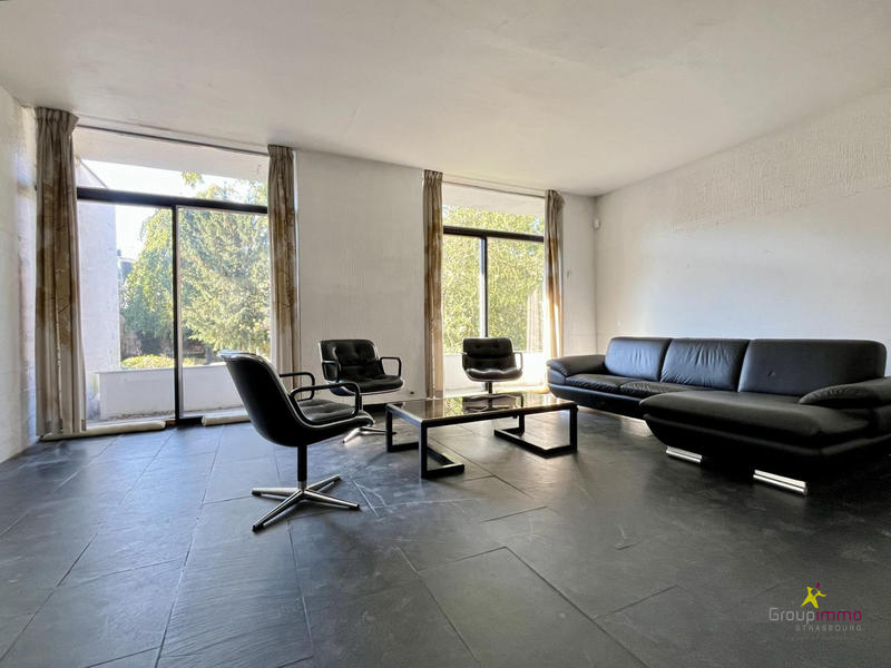 Maison - 231 m² - 8 pièces