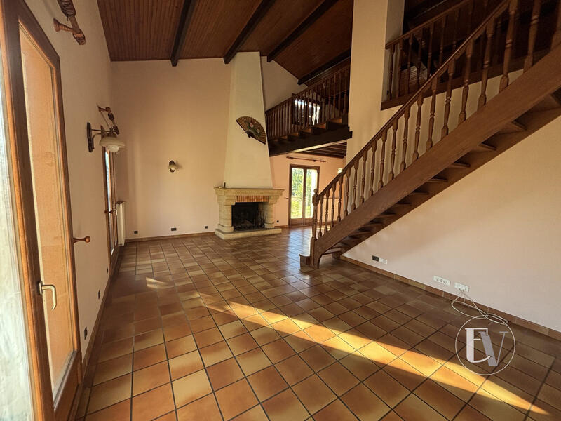 Maison traditionnelle - 154 m² - 5 pièces