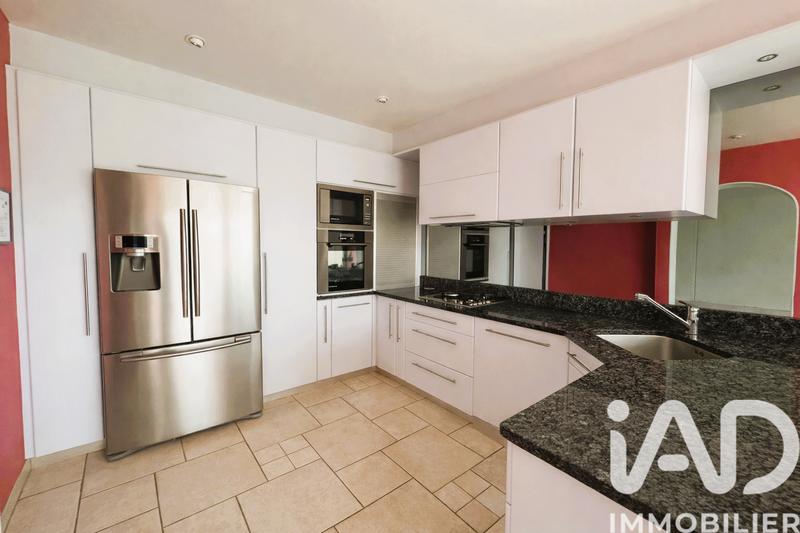 Maison - 260 m² - 7 pièces