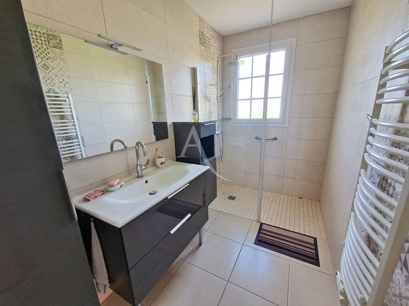 Maison - 175 m² - 6 pièces