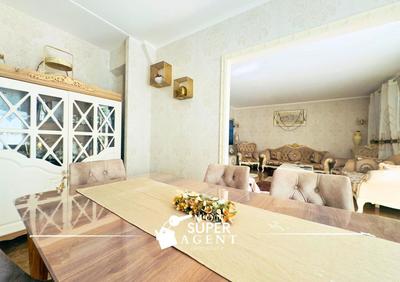 Maison - 177 m² - 7 pièces