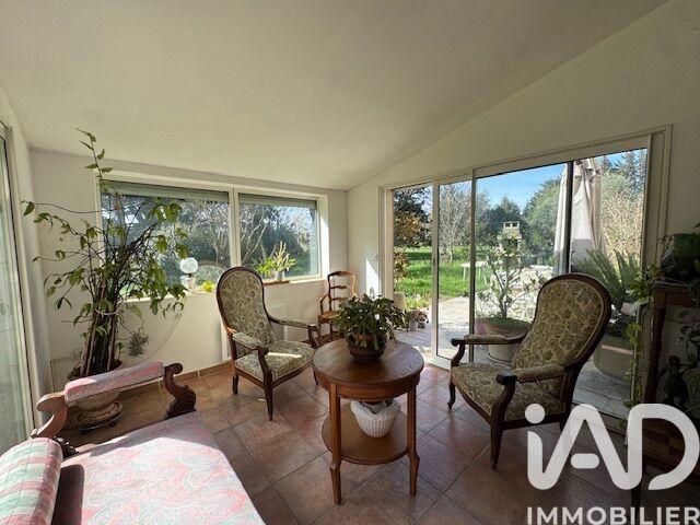 Maison - 269 m² - 13 pièces