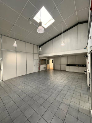 Bureau - 955 m²
